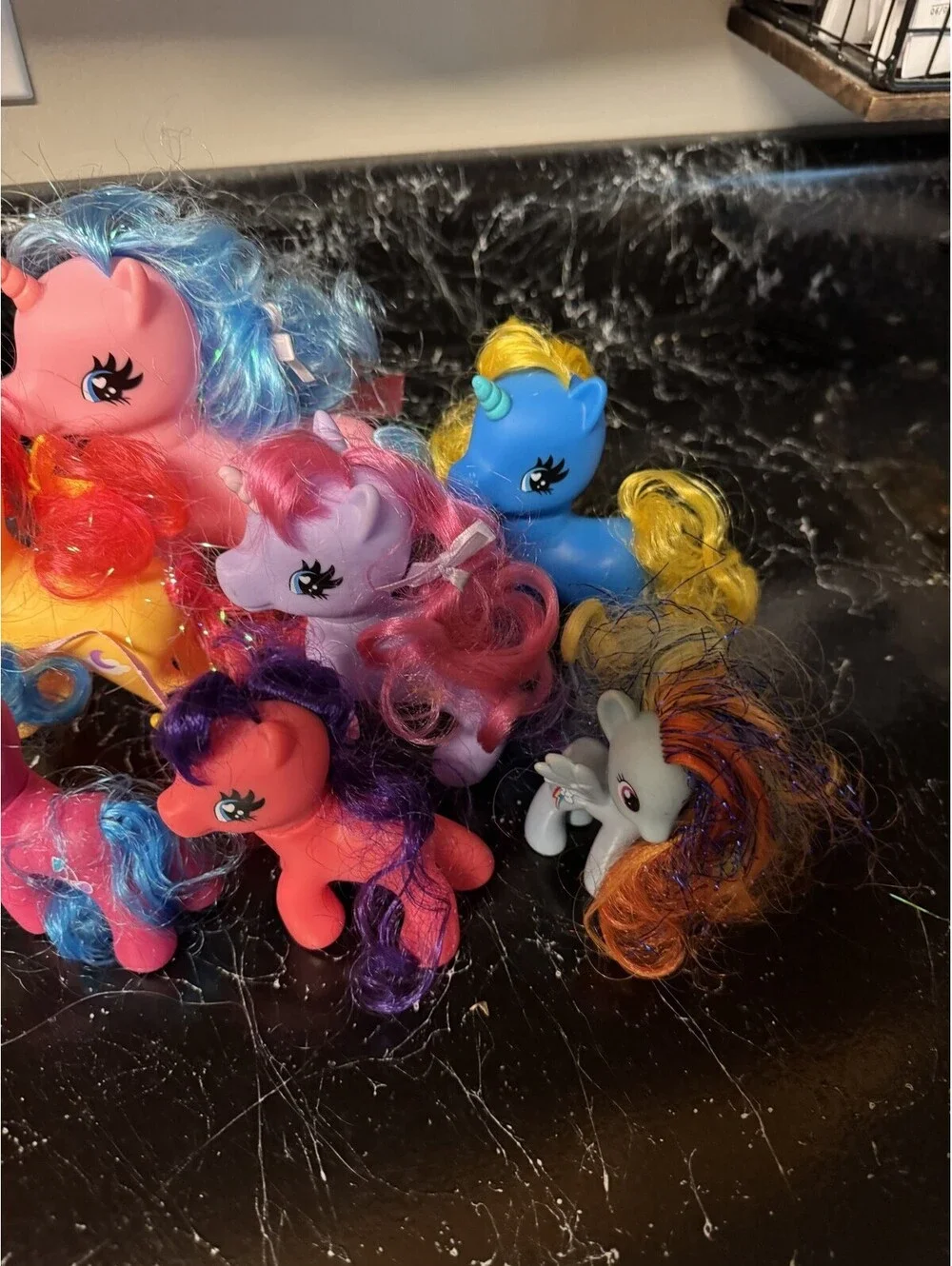 My Little Pony, Lot Of 18, Different Generations And Sizes Play Condition